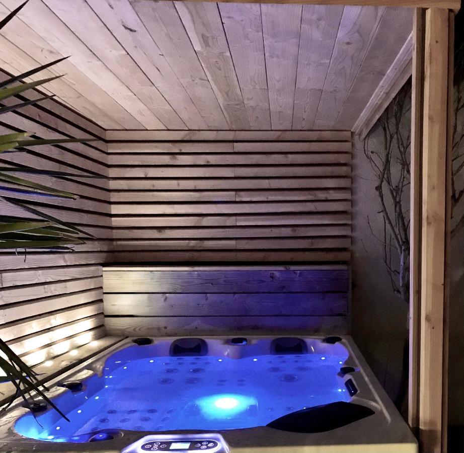 La Domitia - Maison D'Hotes, Massages & Bien-Etre Montbazin Exteriér fotografie
