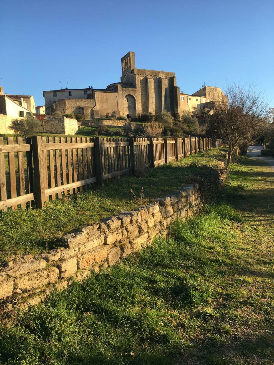 La Domitia - Maison D'Hotes, Massages & Bien-Etre Montbazin Exteriér fotografie